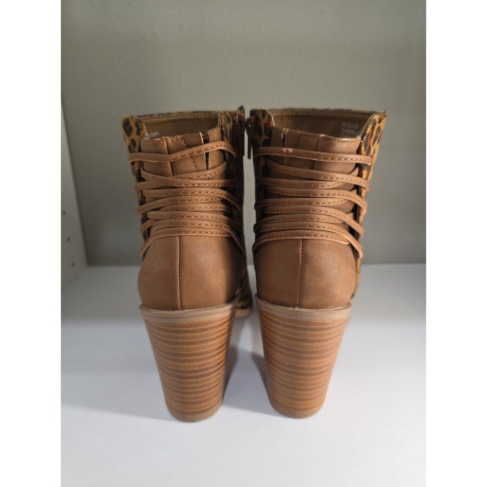 Very Volatile Leopard Print Ankle Booties Chic & Trendy Size 6.5 - Picture 5 of 8